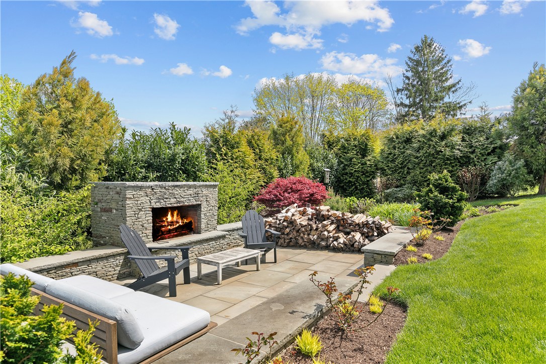2 Bailey Terrace Middletown, RI 02842 - Photo 21 of 36