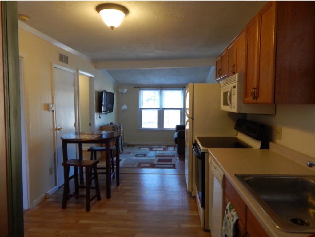 17 Bryant Road Manchester, NH 03109 - Photo 8 of 27