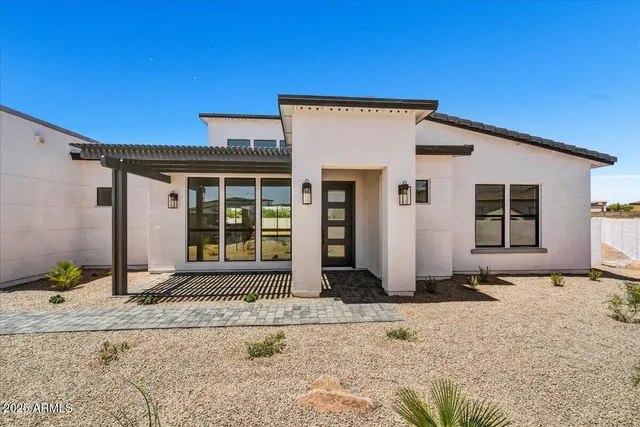 $1,420,000 | 3330 West Desert Dawn Drive, Phoenix, AZ 85083