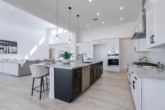 $1,420,000 | 3330 West Desert Dawn Drive, Phoenix, AZ 85083