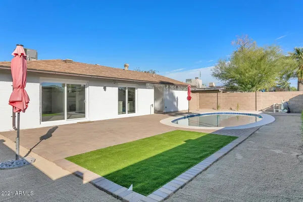 $3,150 | 2333 East Paradise Drive, Phoenix, AZ 85028