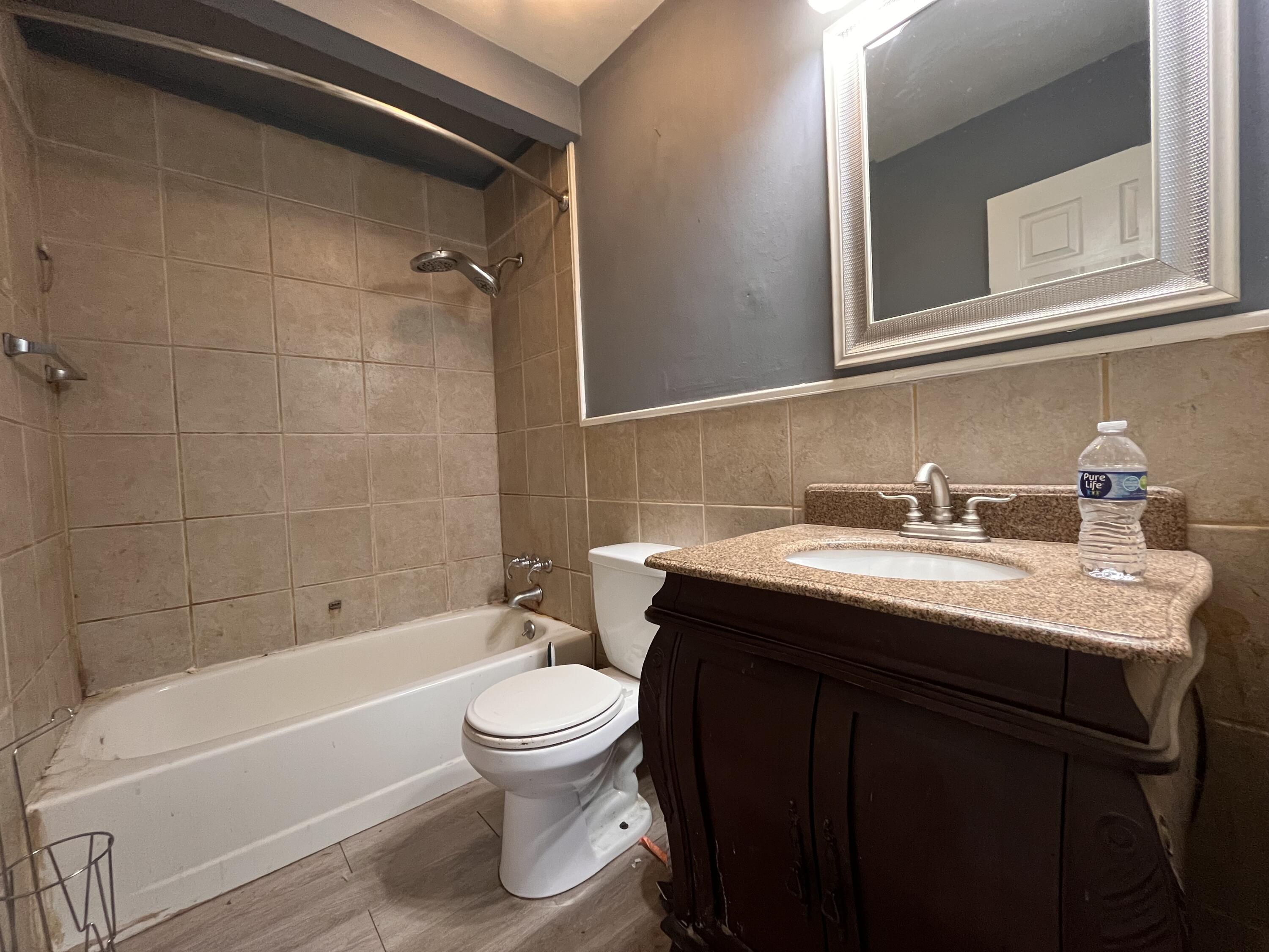 29934 Spain Street Romulus, MI 48174 - Photo 9 of 17 IMG_2827