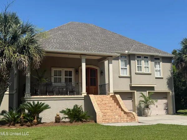 $649,900 | 216 Courtenay Avenue, Pass Christian, MS 39571