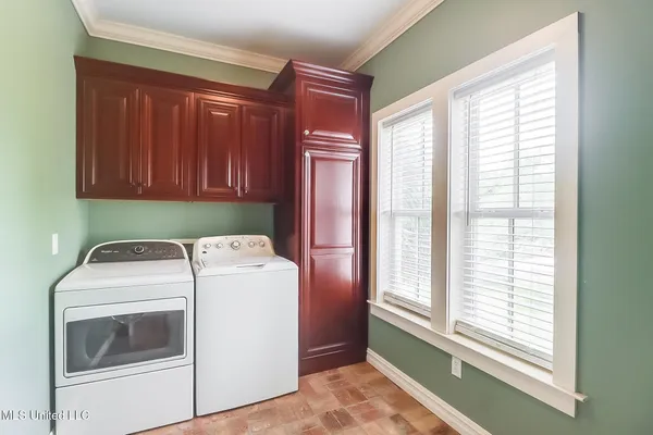 $649,900 | 216 Courtenay Avenue, Pass Christian, MS 39571