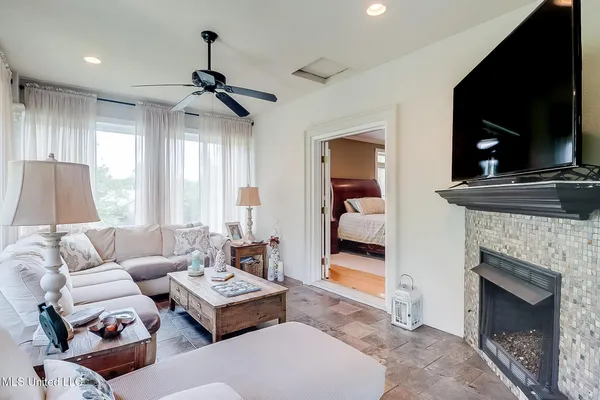 $649,900 | 216 Courtenay Avenue, Pass Christian, MS 39571