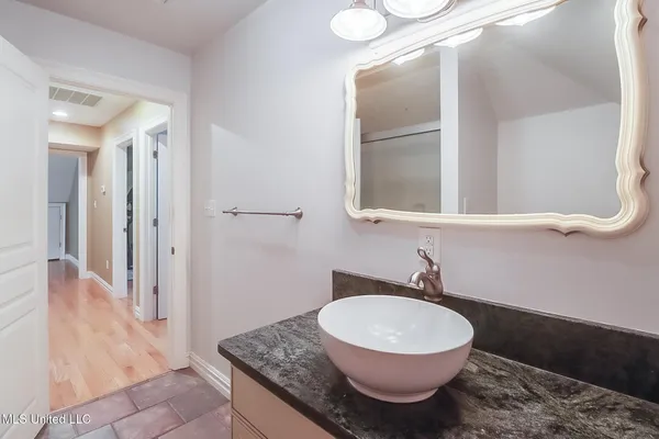 $649,900 | 216 Courtenay Avenue, Pass Christian, MS 39571