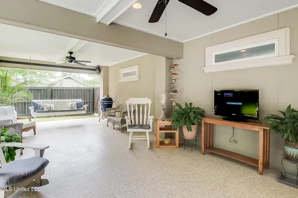 $649,900 | 216 Courtenay Avenue, Pass Christian, MS 39571