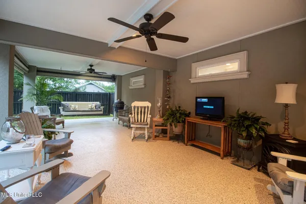 $649,900 | 216 Courtenay Avenue, Pass Christian, MS 39571