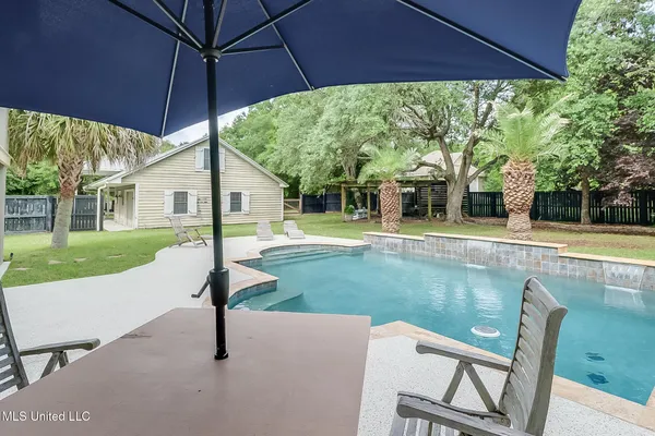 $649,900 | 216 Courtenay Avenue, Pass Christian, MS 39571