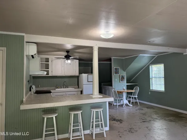 $649,900 | 216 Courtenay Avenue, Pass Christian, MS 39571