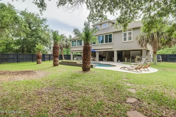 $649,900 | 216 Courtenay Avenue, Pass Christian, MS 39571