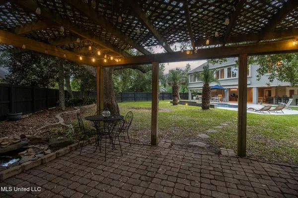 $649,900 | 216 Courtenay Avenue, Pass Christian, MS 39571