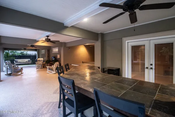 $649,900 | 216 Courtenay Avenue, Pass Christian, MS 39571