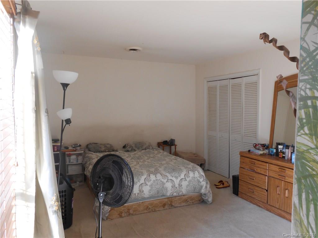 3428 Cross Winds Road Charlotte, NC 28227 - Photo 12 of 16 Gallery Image 12