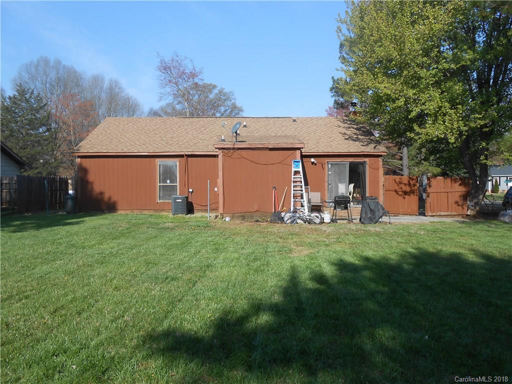 3428 Cross Winds Road Charlotte, NC 28227 - Photo 4 of 16 Gallery Image 4