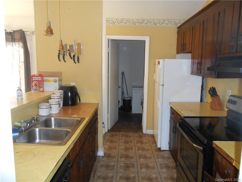 3428 Cross Winds Road Charlotte, NC 28227 - Photo 10 of 16 Gallery Image 10