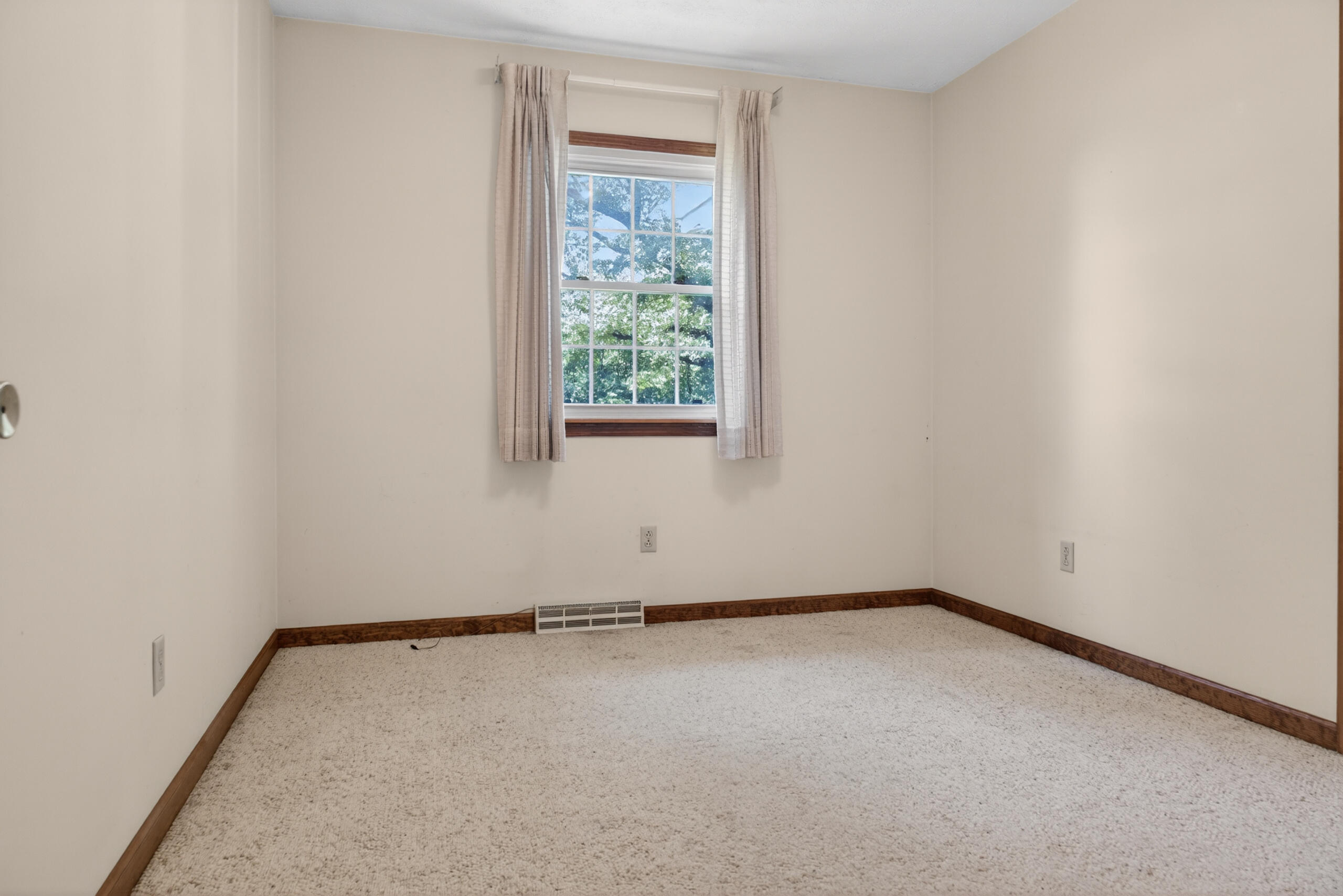 2105 Fenner Road Troy, OH 45373 - Photo 31 of 46 IMG_2470
