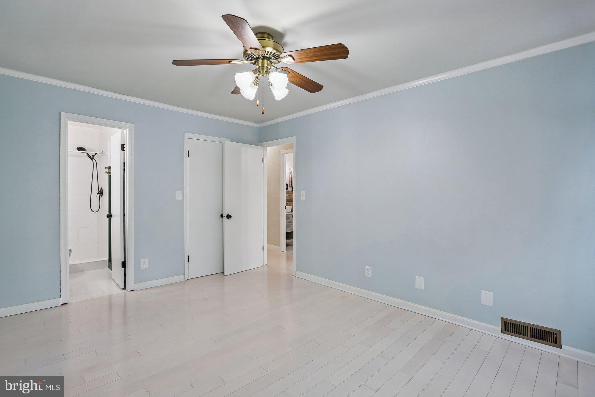 32 Oak Shade Road Gaithersburg, MD 20878 - Photo 16 of 30 Primary Bedroom