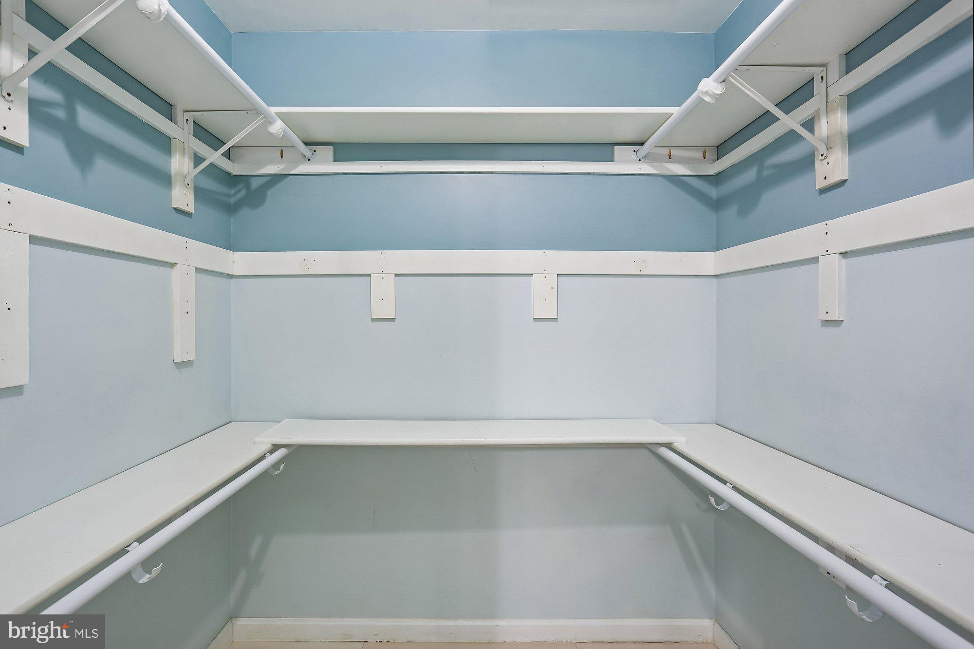 32 Oak Shade Road Gaithersburg, MD 20878 - Photo 18 of 30 Walk In Closet