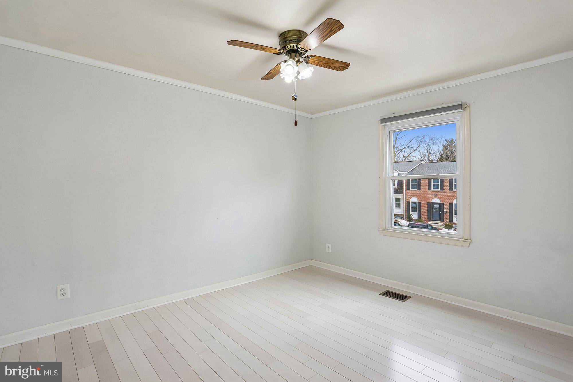 32 Oak Shade Road Gaithersburg, MD 20878 - Photo 23 of 30 Bedroom 4