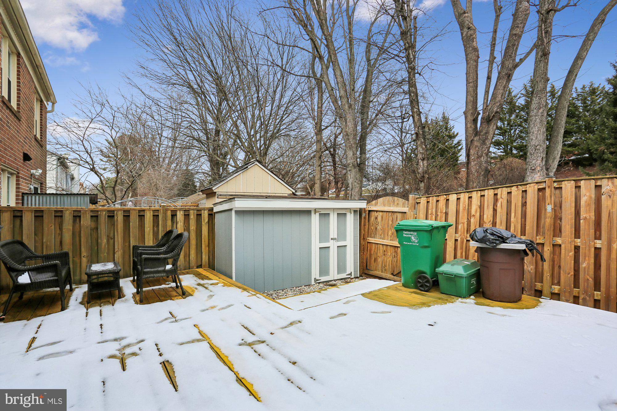 32 Oak Shade Road Gaithersburg, MD 20878 - Photo 3 of 30 Backyard