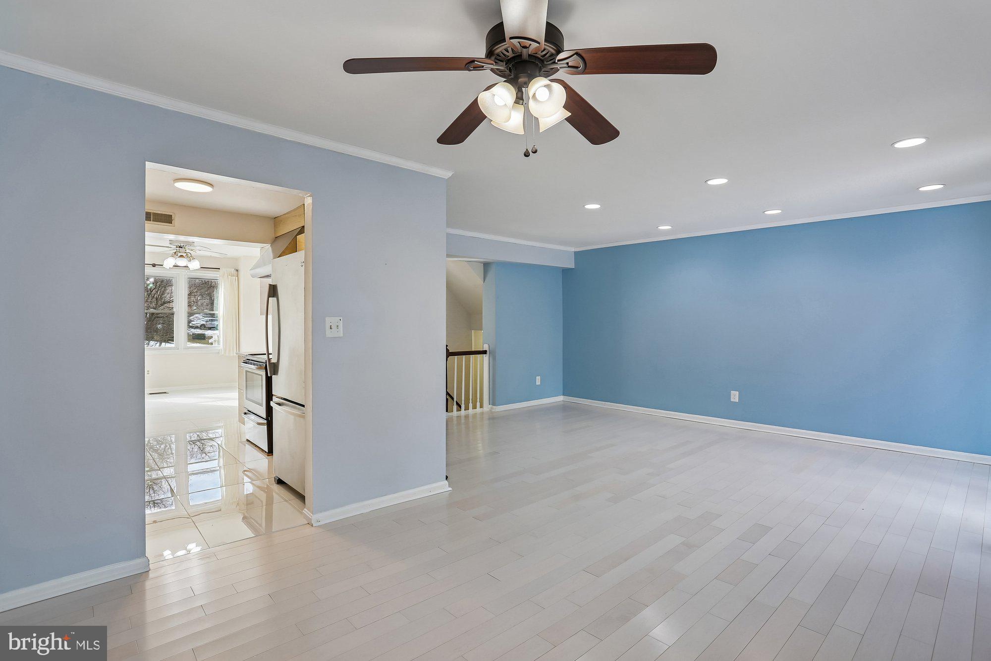 32 Oak Shade Road Gaithersburg, MD 20878 - Photo 8 of 30 Dining Area