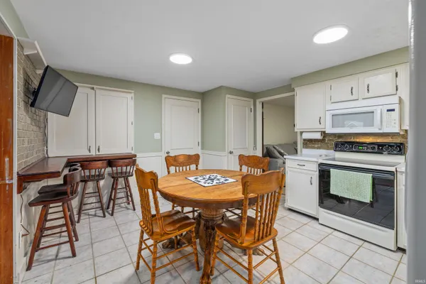 $239,900 | 5228 Camelot Drive, Fort Wayne, IN 46815