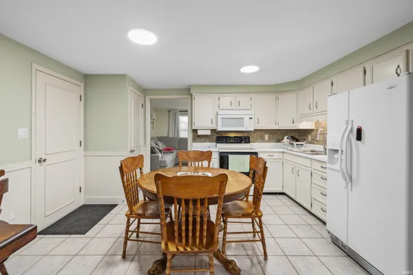 $239,900 | 5228 Camelot Drive, Fort Wayne, IN 46815