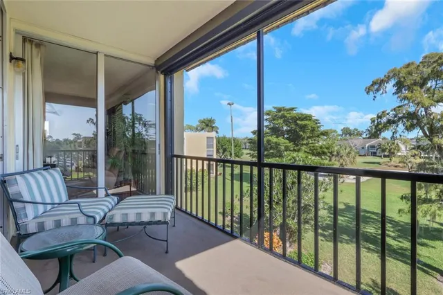 $179,900 | 1084 Forest Lakes Drive, Unit 7304, Naples, FL 34105