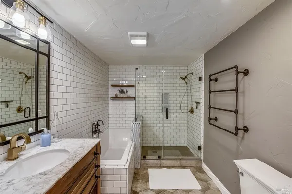 $3,950 | 9 El Camino Real, Vallejo, CA 94590