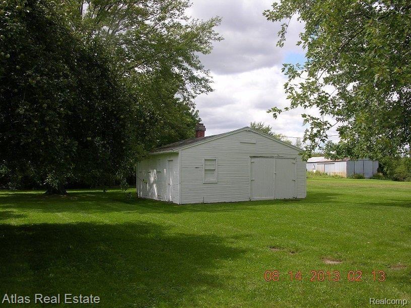 7212 Gale Road Grand Blanc, MI 48439 - Photo 3 of 10 DSCN8610.JPG