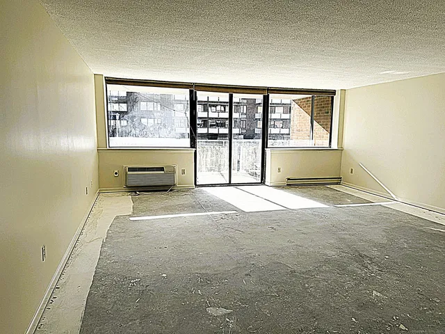 $199,000 | 1460 Elm Street, Unit 124, Stratford, CT 06615