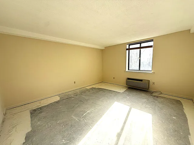 $199,000 | 1460 Elm Street, Unit 124, Stratford, CT 06615