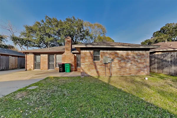$1,900 | 22135 North Fork Drive, Katy, TX 77450