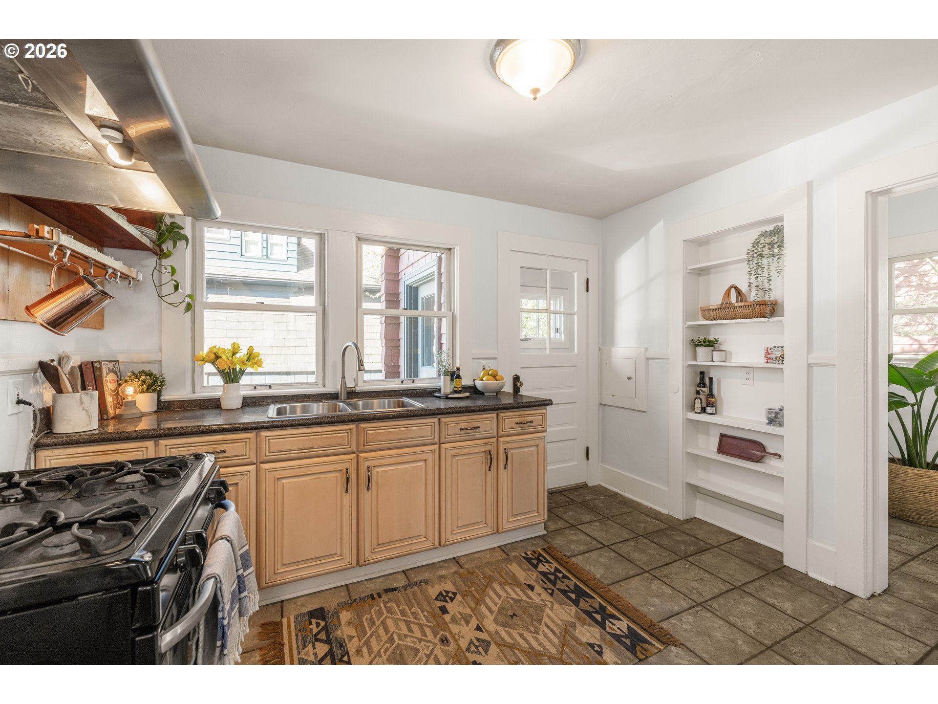 5116 Northeast 15th Avenue Portland, OR 97211 - Photo 13 of 47