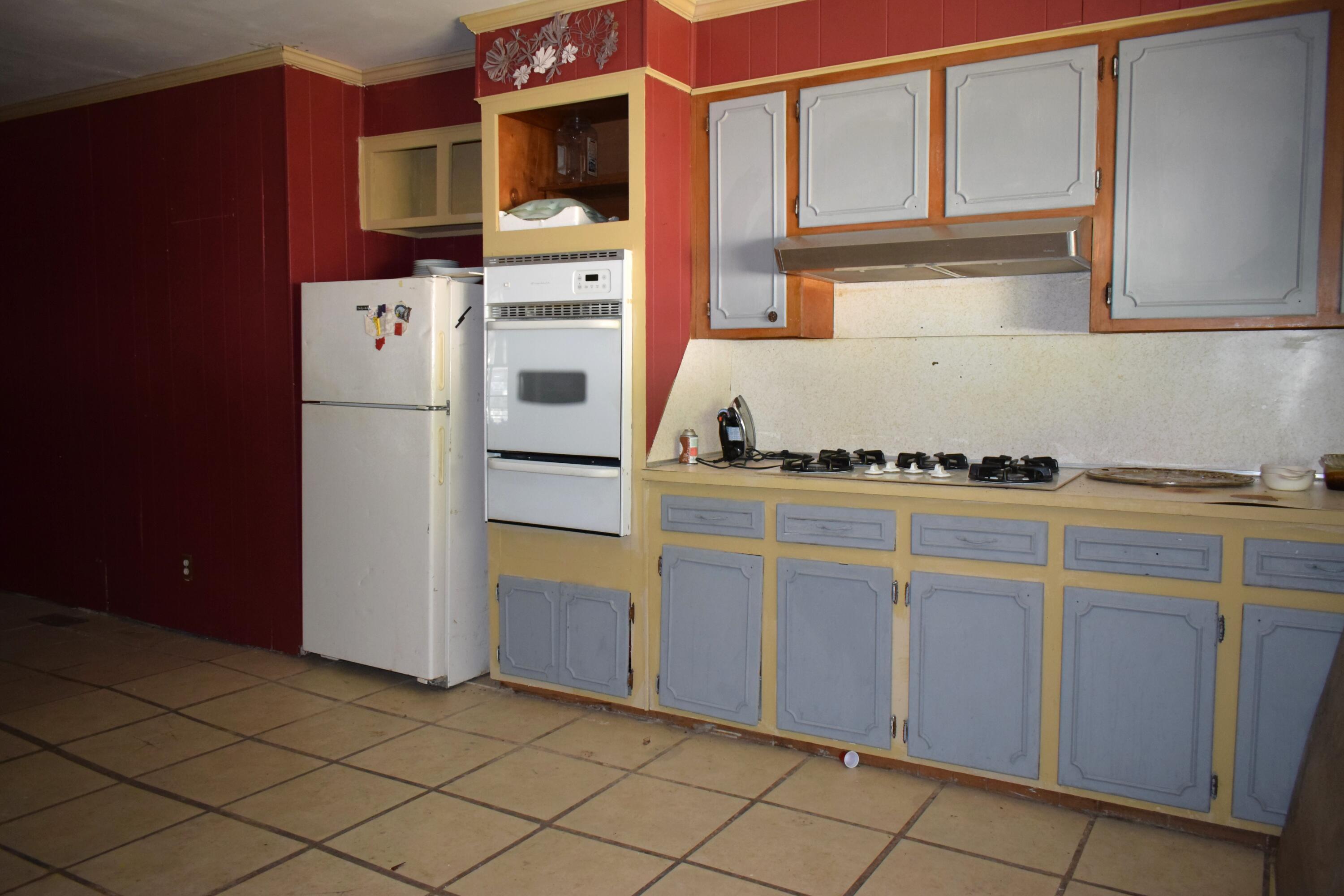 1437 Troupe Street Augusta, GA 30904 - Photo 3 of 17 DSC_0055