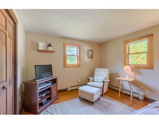 18 Beach Point Road Lancaster, MA 01523 - Photo 23 of 35