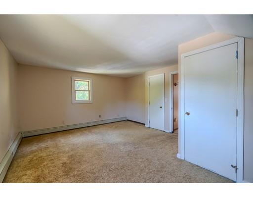18 Beach Point Road Lancaster, MA 01523 - Photo 32 of 35