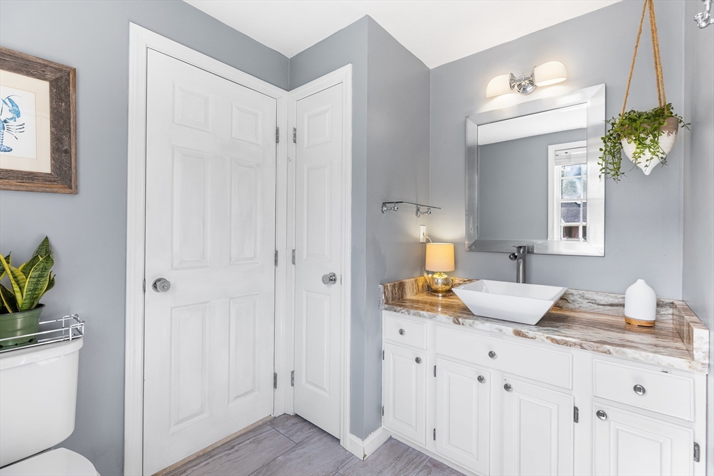 38 Thoreau Circle Beverly, MA 01915 - Photo 16 of 41