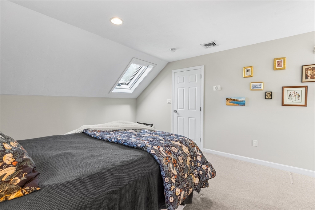 38 Thoreau Circle Beverly, MA 01915 - Photo 23 of 41