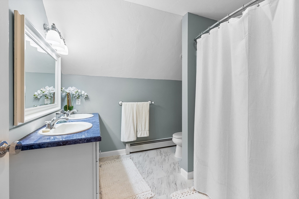 38 Thoreau Circle Beverly, MA 01915 - Photo 24 of 41