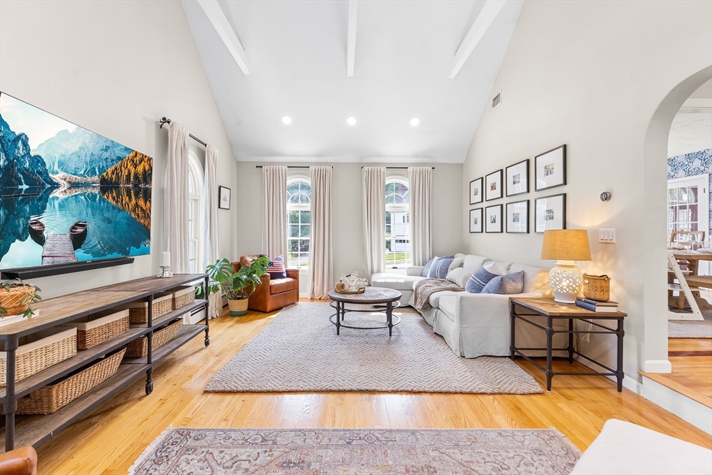 38 Thoreau Circle Beverly, MA 01915 - Photo 7 of 41