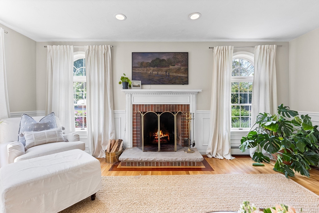 38 Thoreau Circle Beverly, MA 01915 - Photo 10 of 41