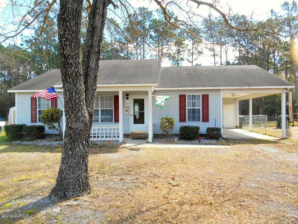 1384 Longleaf Road Southport, NC 28461 - Photo 1 of 20 4863
