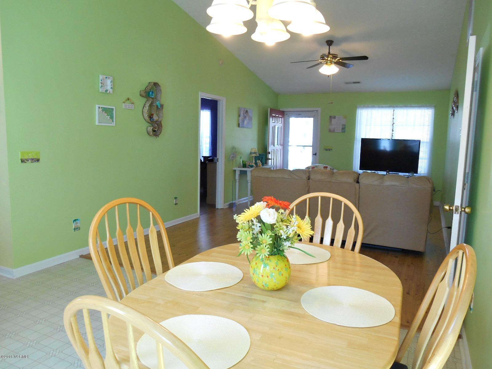 1384 Longleaf Road Southport, NC 28461 - Photo 4 of 20 DSCN0851