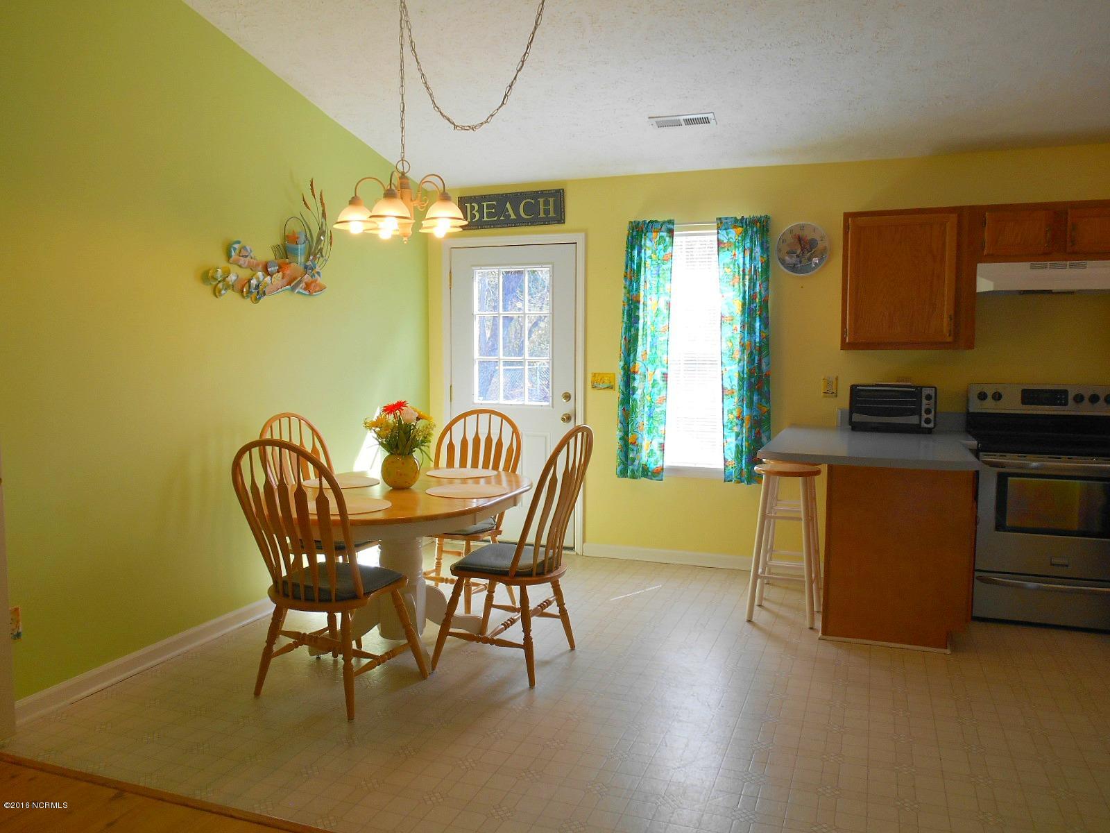 1384 Longleaf Road Southport, NC 28461 - Photo 5 of 20 DSCN0846