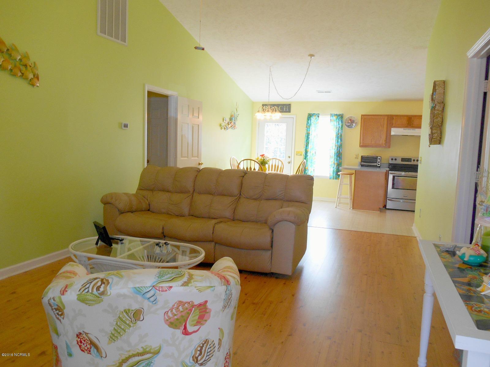 1384 Longleaf Road Southport, NC 28461 - Photo 6 of 20 DSCN0849