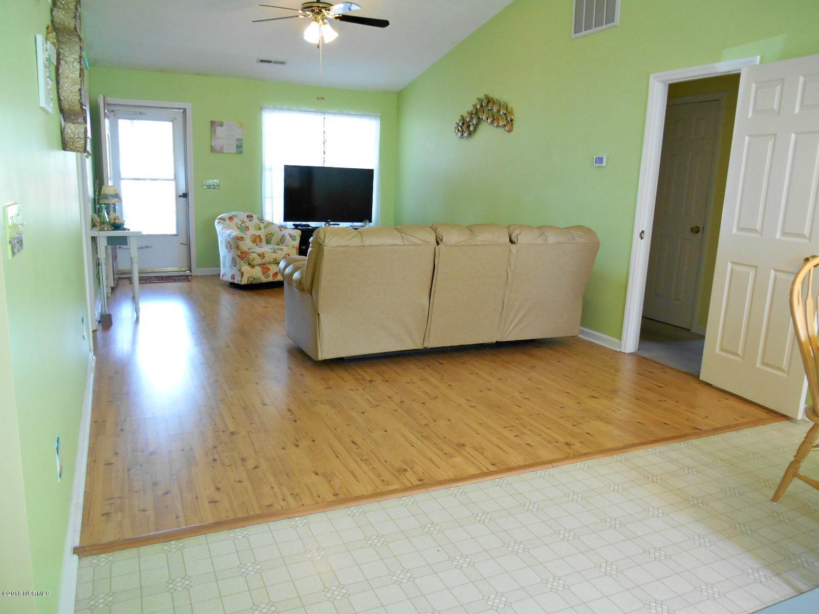 1384 Longleaf Road Southport, NC 28461 - Photo 9 of 20 DSCN0854