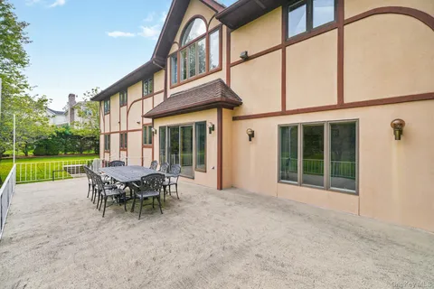 $1,500,000 | 47 Westchester View Lane, White Plains, NY 10607