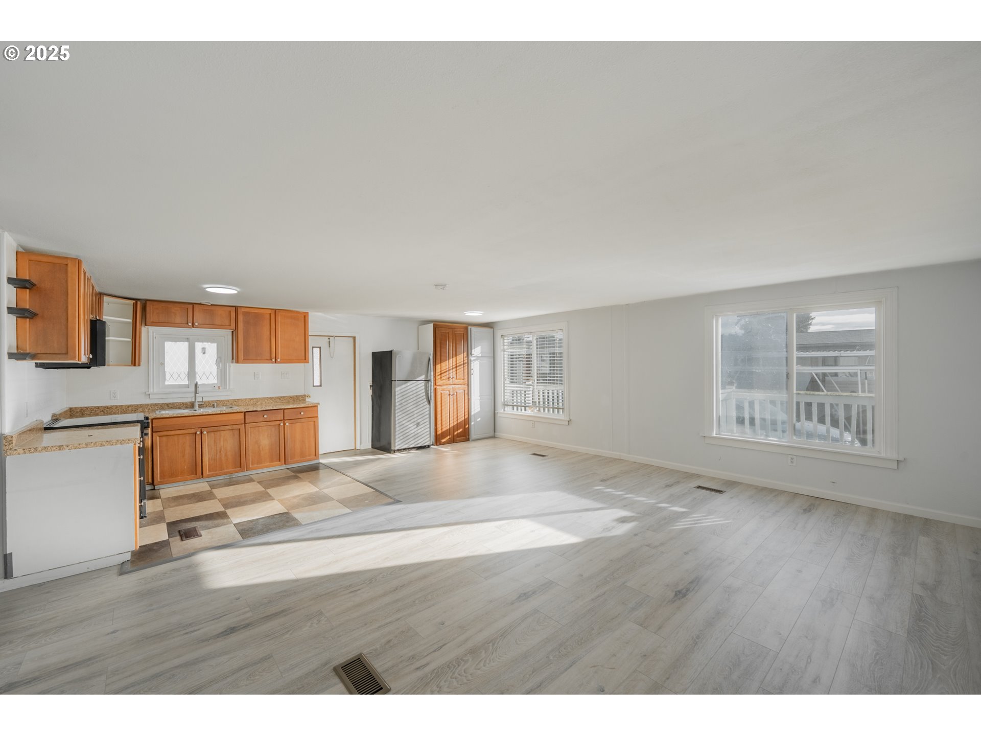 3289 Ash Street, Unit 61 Hubbard, OR 97032 - Photo 4 of 24